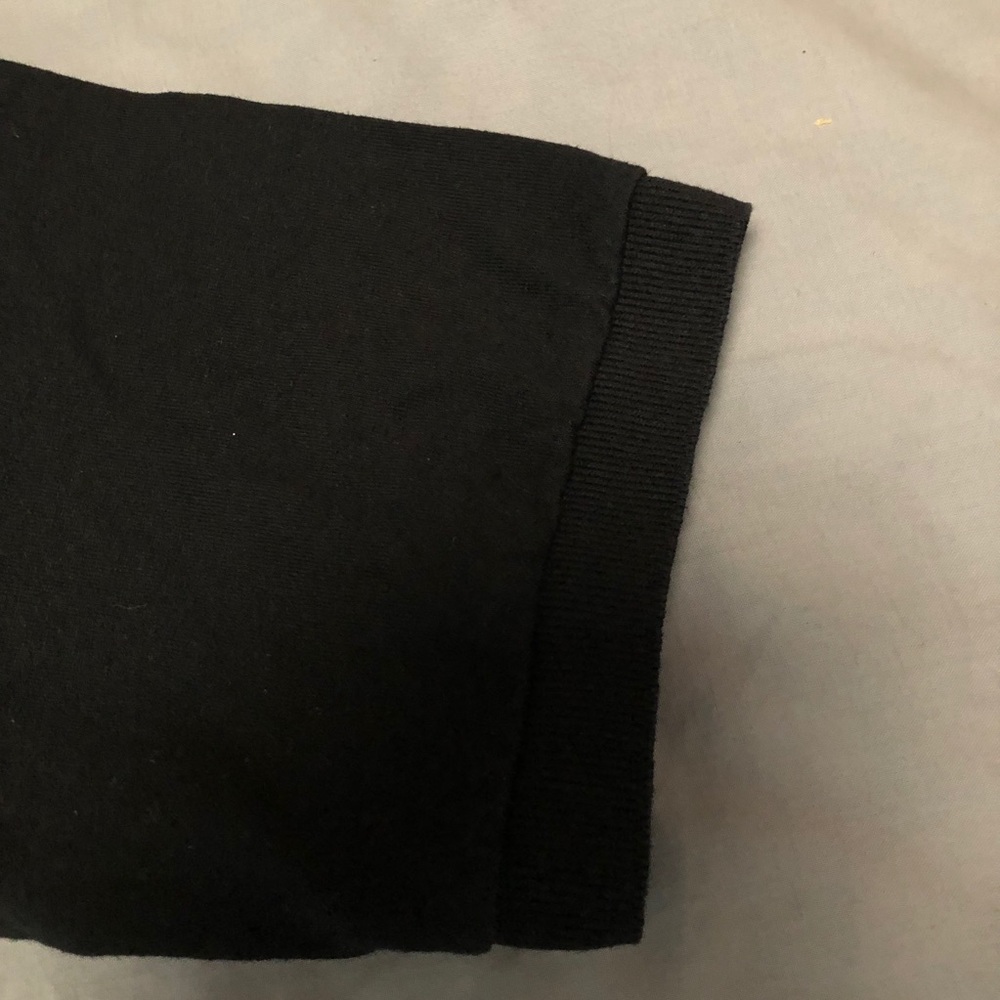 Black tee - Picture 5 of 8